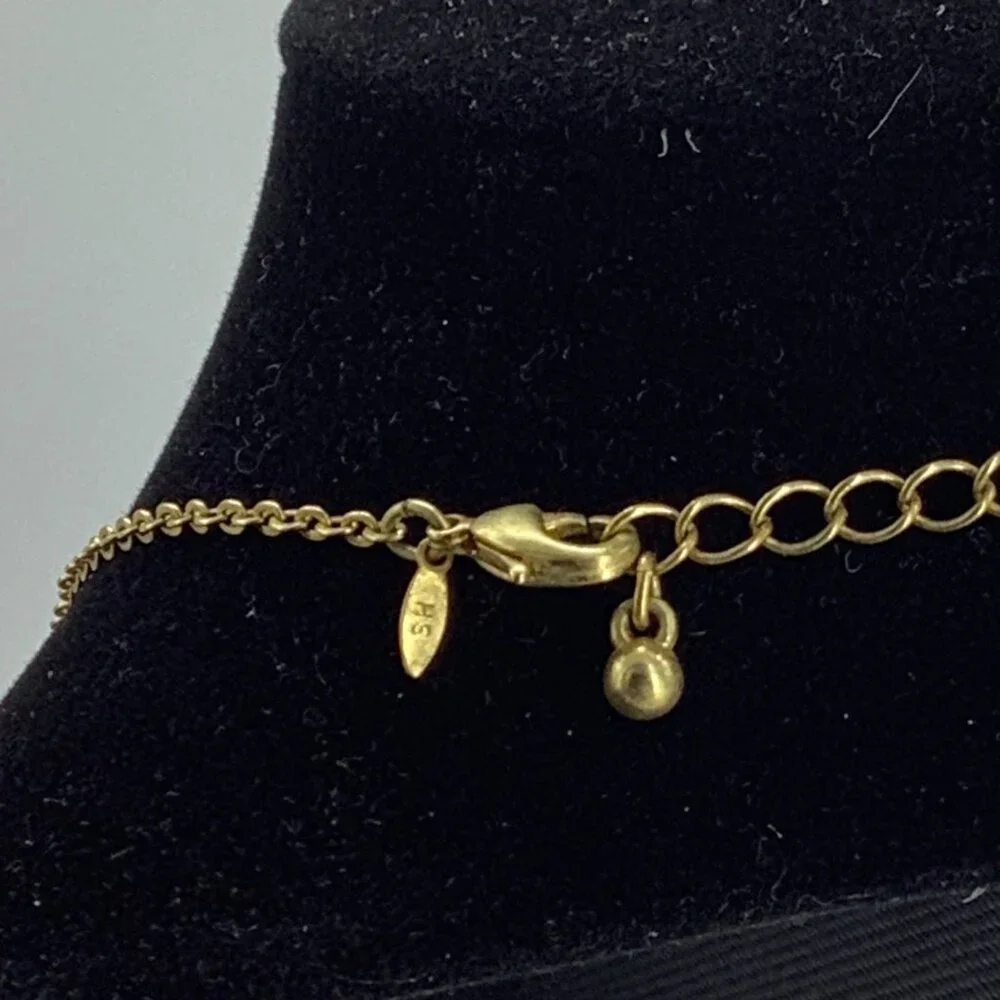 Avon this lariat